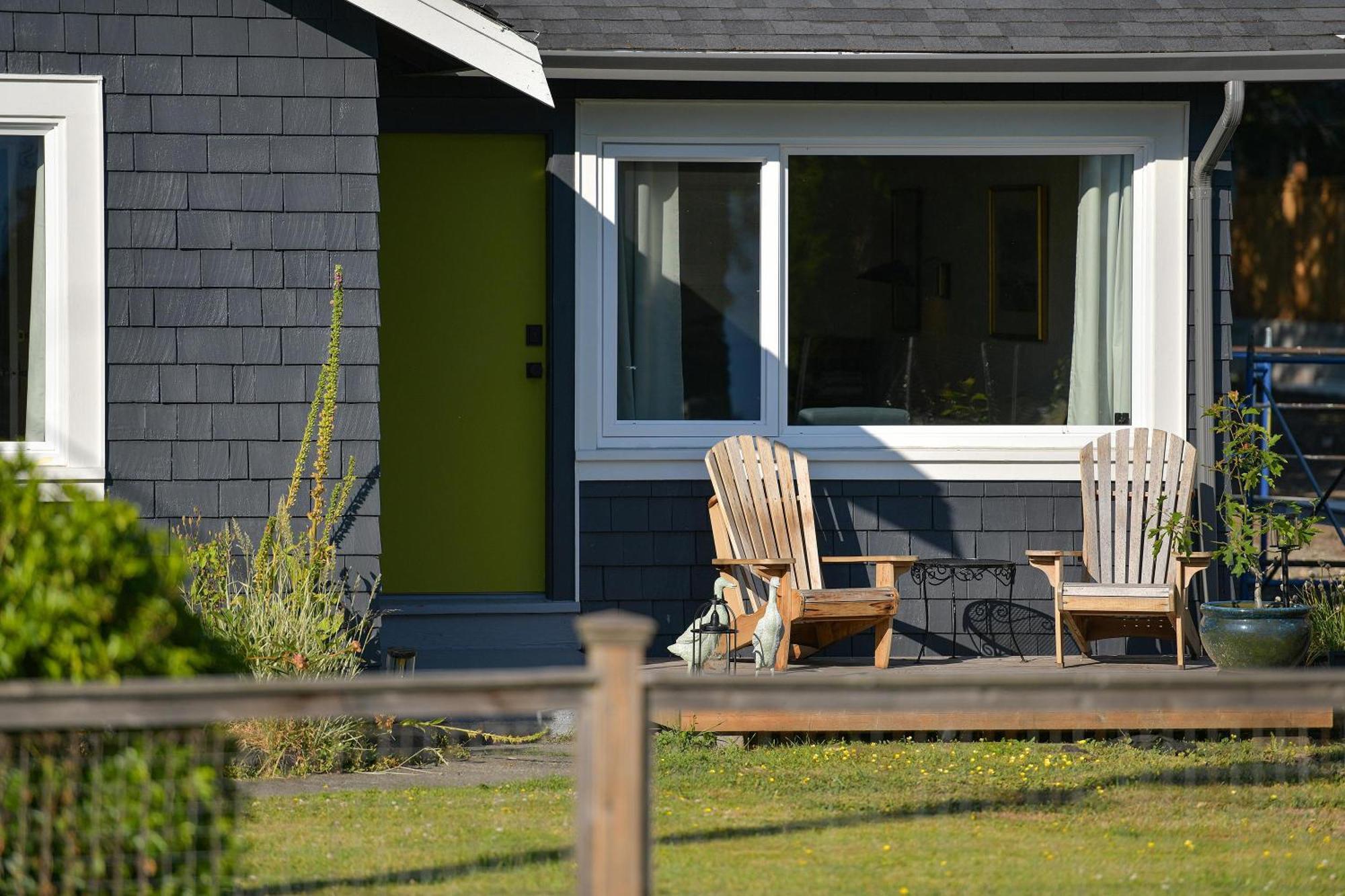 The Bayside Cottage North Saanich Экстерьер фото