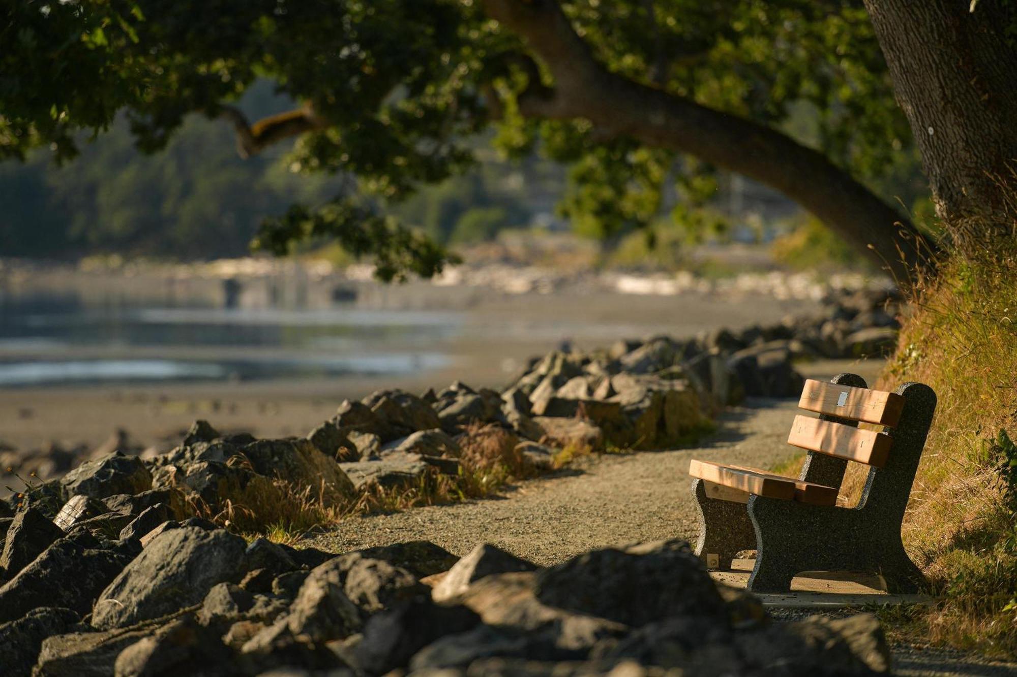 The Bayside Cottage North Saanich Экстерьер фото